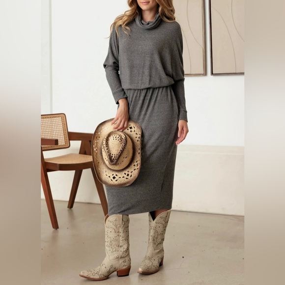Charcoal Gray Long Sleeve Turtleneck Midi Dress With Pockets - Picture 1 of 5